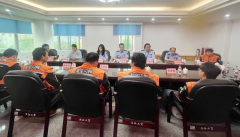 管局工做人员环绕岗亭职责、排查沉点、现患识